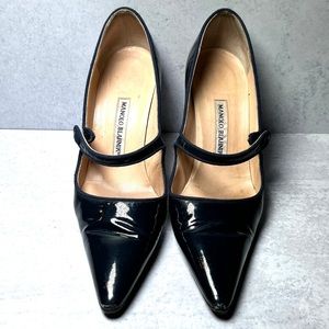 Manolo Blahnik Campari Mary Jane in midnight navy patent.